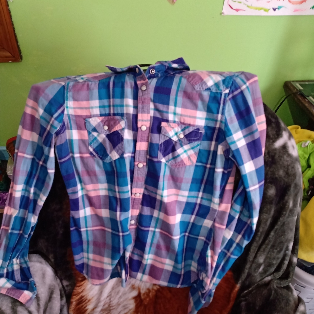 Shirt - Picture 2 of 2